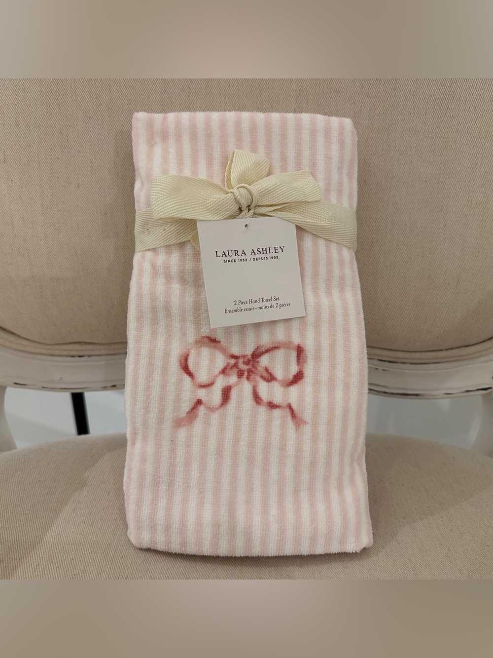 🤍 NWT Laura Ashley Iconic Pink Stripe Soft Guest Hand Towel with Bow Detail